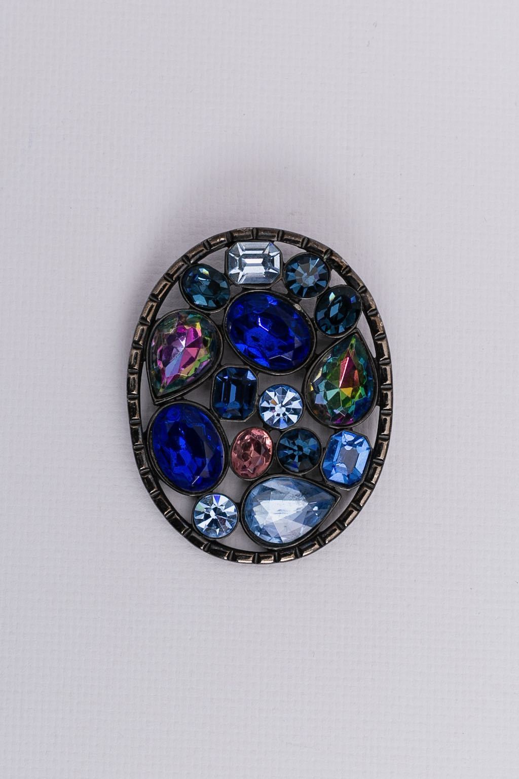 Broche strass Jean-Louis Scherrer