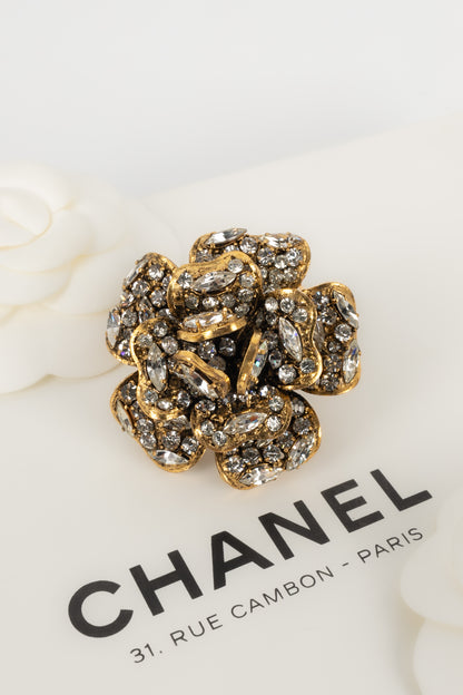 Broche camélia Chanel