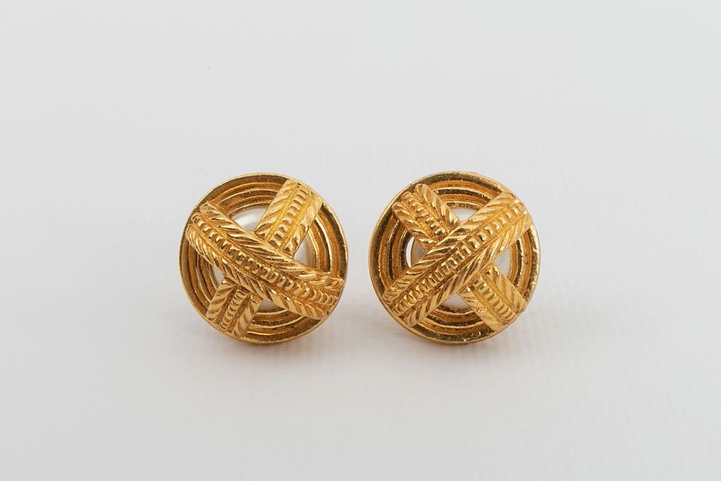 Boucles d'oreilles baroques Chanel