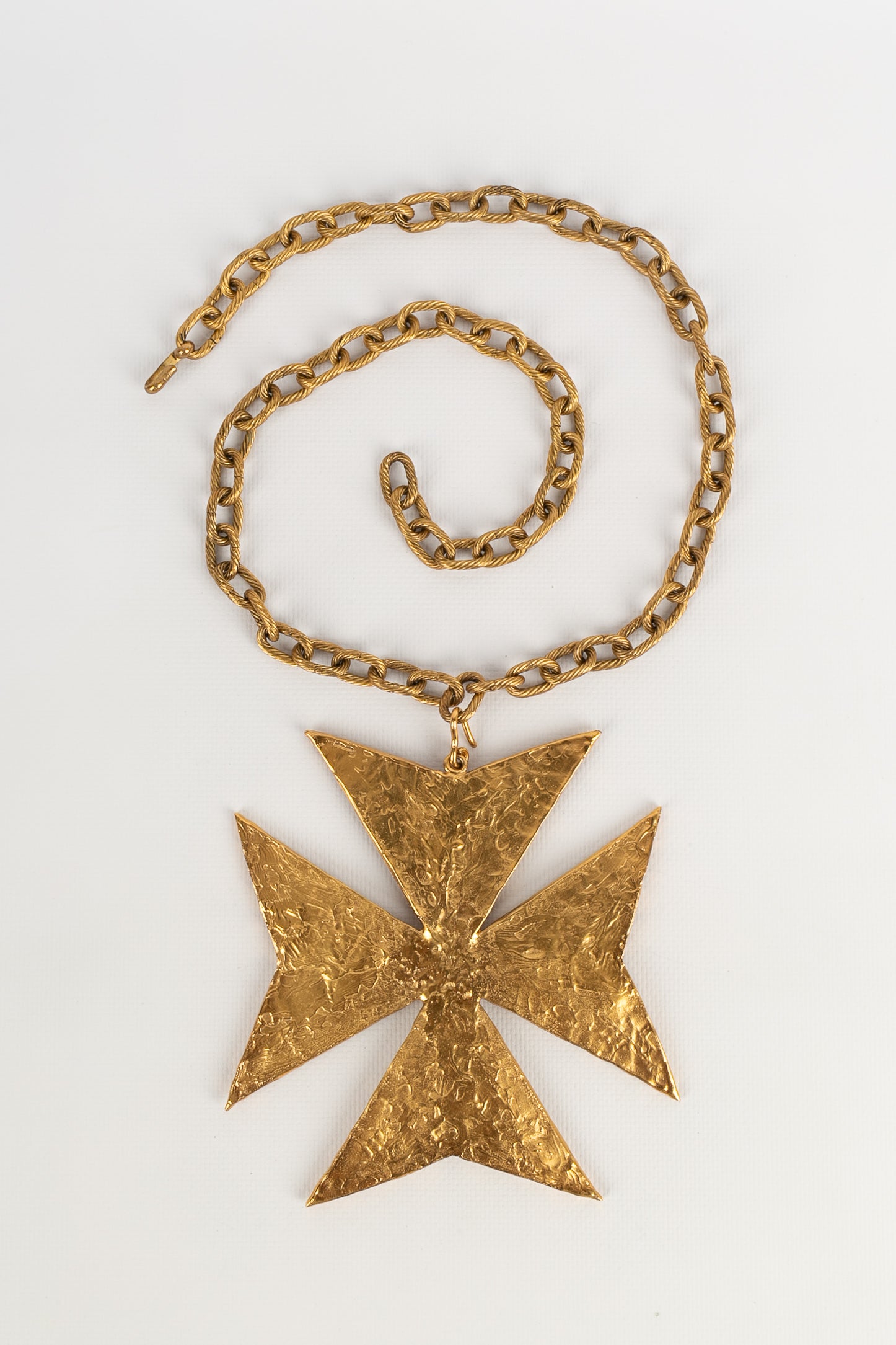 Collier croix de Malte Goossens