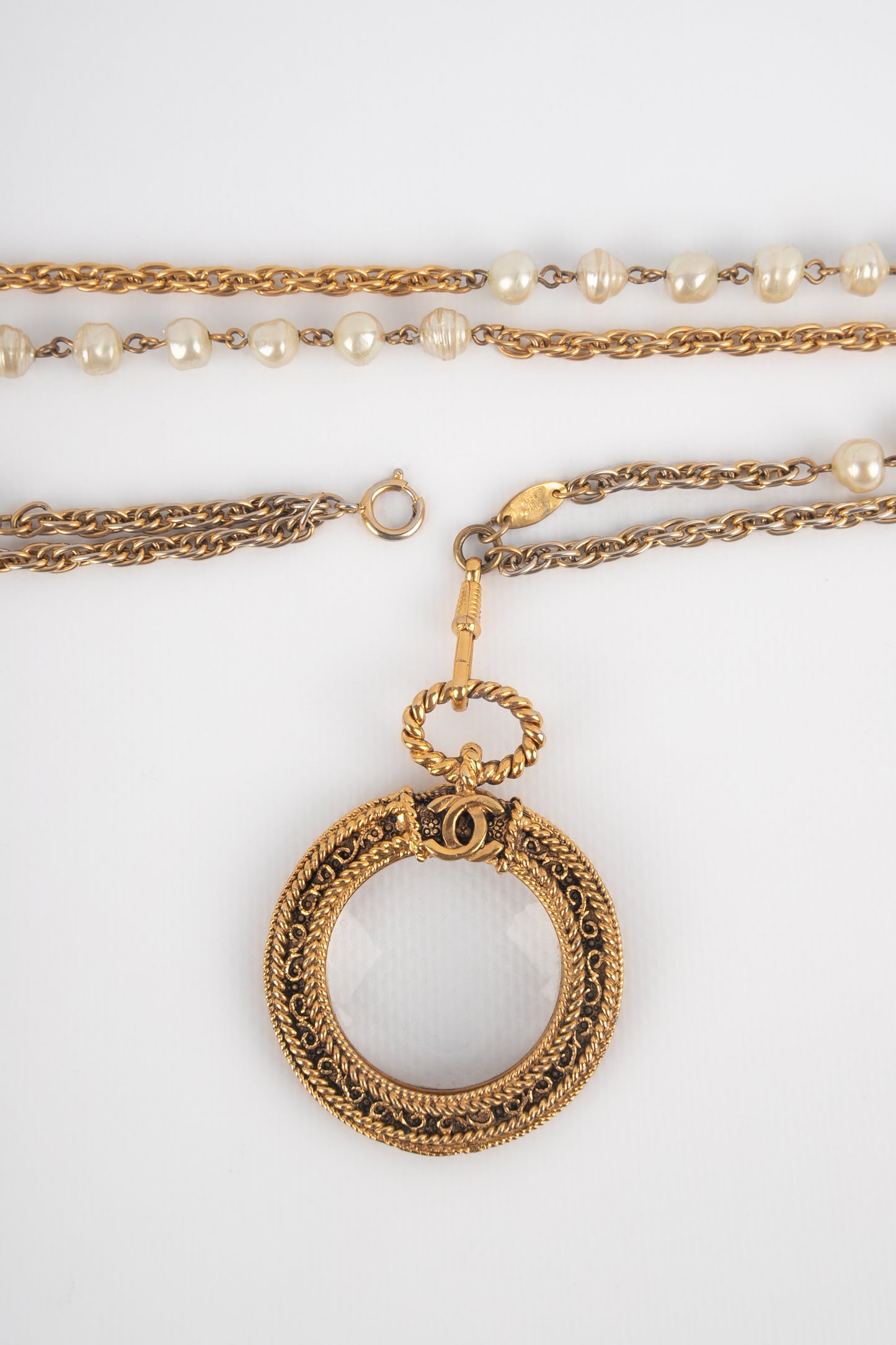 Collier loupe Chanel