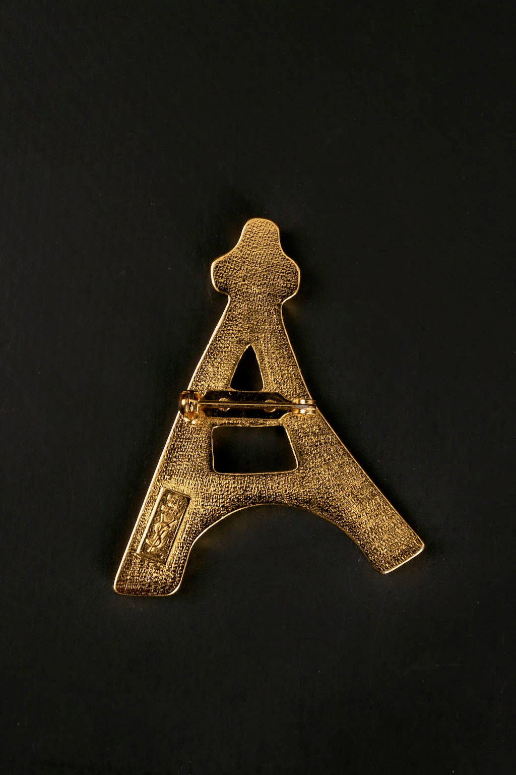 Broche tour Eiffel Yves Saint Laurent