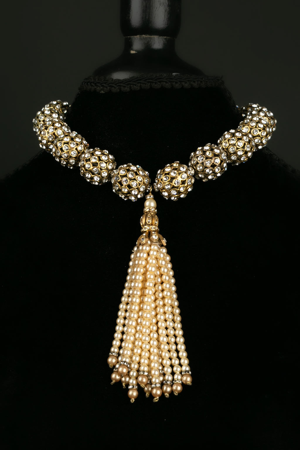 Exceptionnel collier Chanel 1983