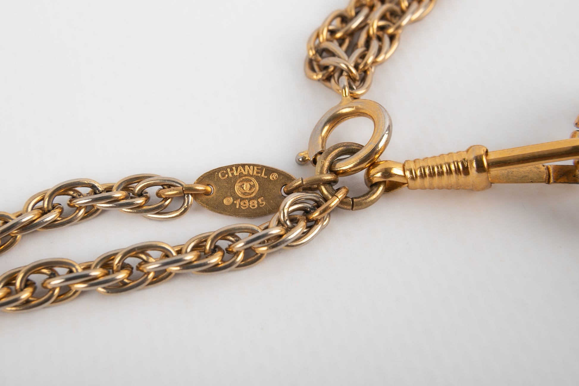 Collier loupe Chanel