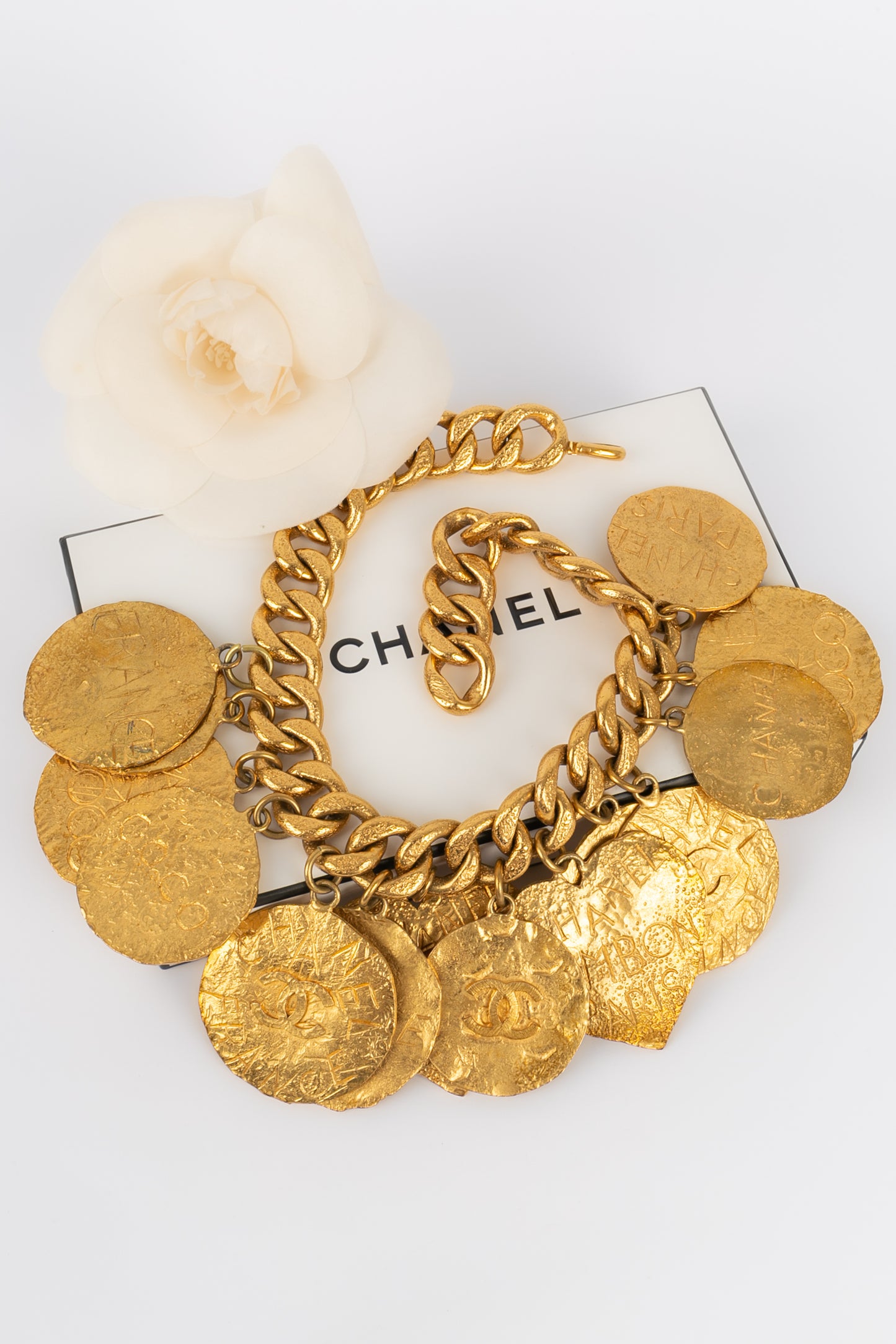 Imposant collier Chanel 1993