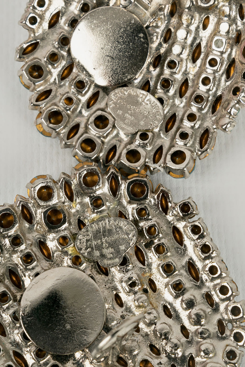 Boucles d'oreilles en métal argenté Yves Saint Laurent