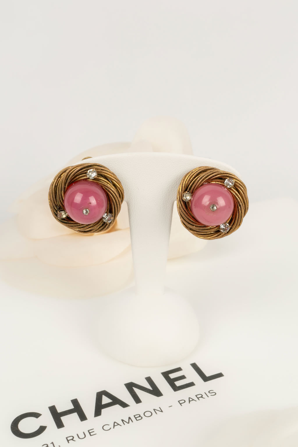 Boucles d'oreilles roses Chanel 