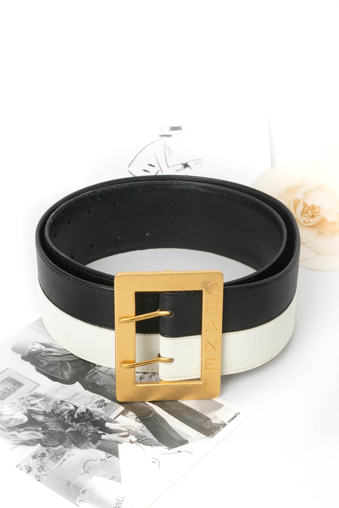 Chanel black and white leather belt