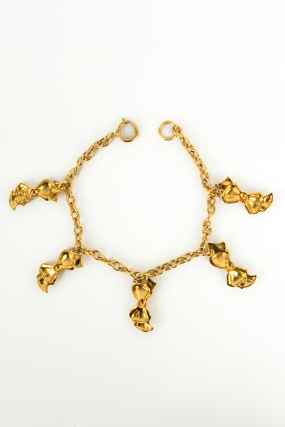 Collier doré Chanel