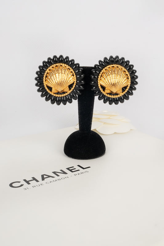 Boucles d'oreilles coquillages Chanel