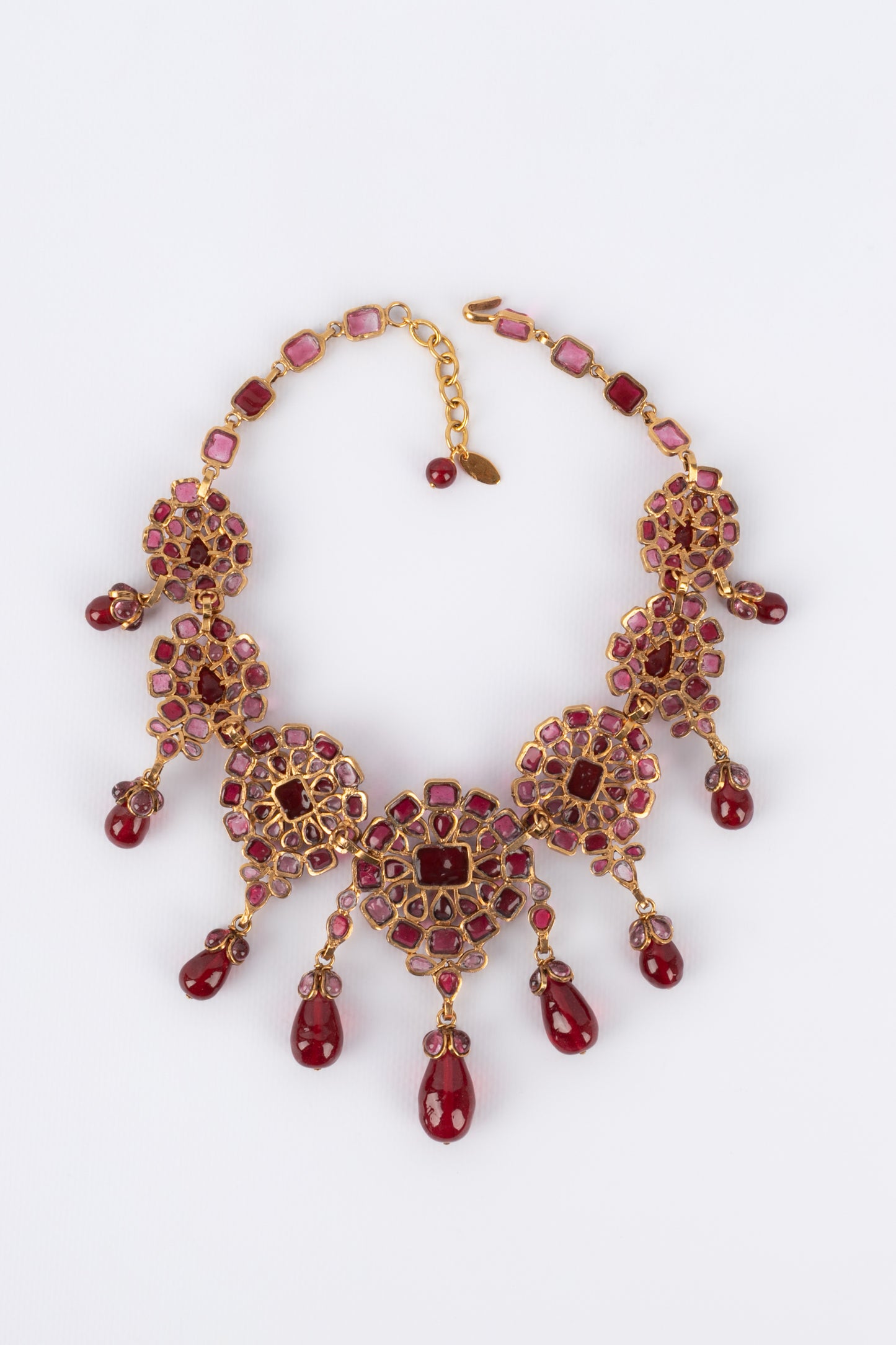 Collier en pâte de verre Chanel