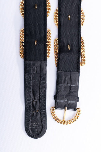 Ceinture noire et dorée Chanel