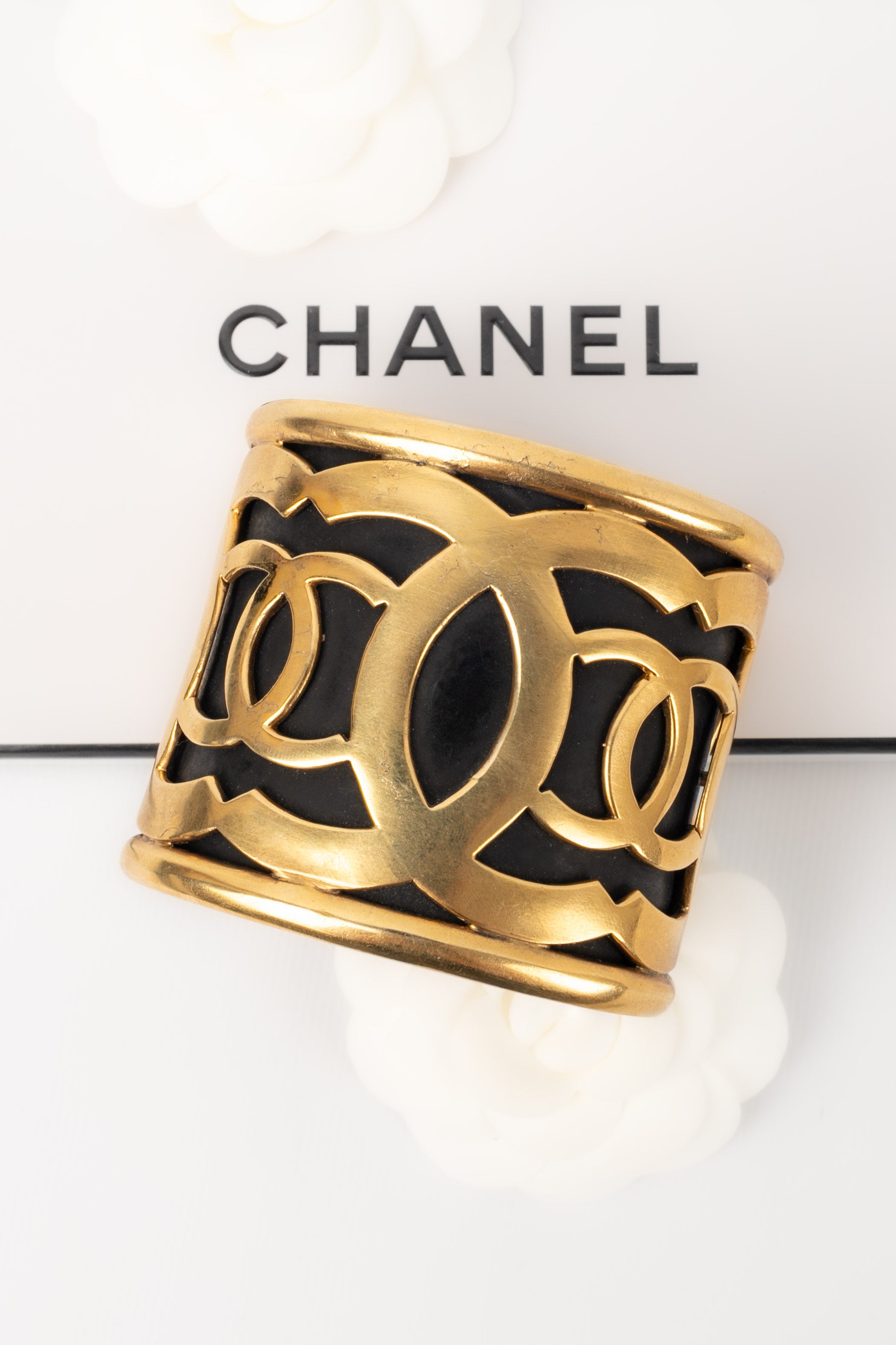 Chanel gold hot sale bracelet cuff