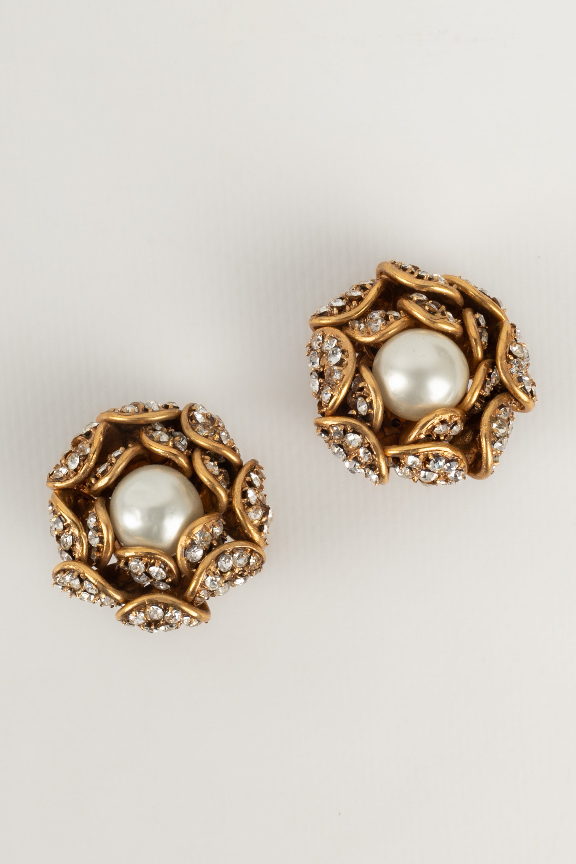 Boucles d'oreilles camélia Chanel 